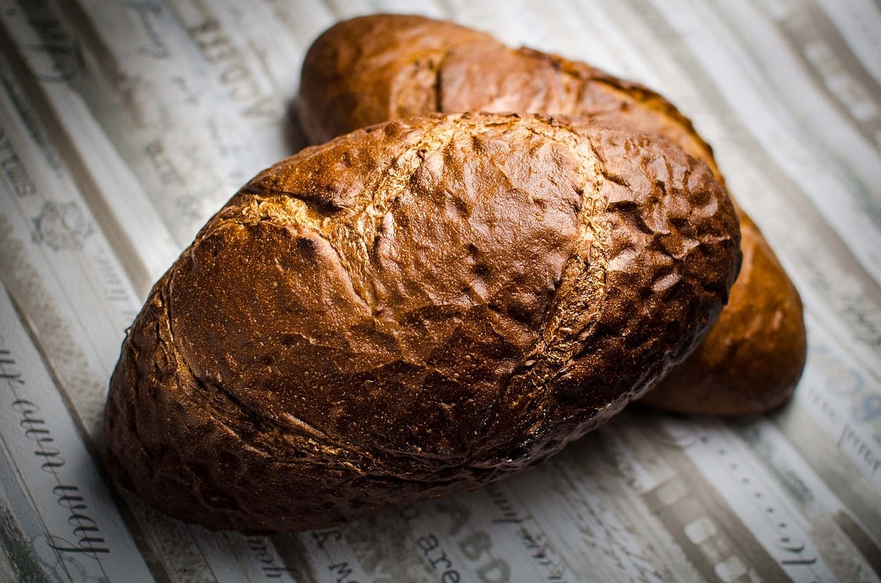 El Arte del Greñado: Cómo Hacer Cortes Bonitos en tu Pan para que Abra Perfecto en el Horno (¡El Toque Final que Transforma tu Hogaza!) - 1